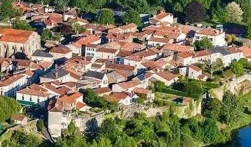 琼中回乡建别墅为什么一定要选专业乡墅公司